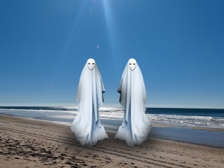 Aliens visit the beach - The Conil Case - Conil de la Frontera, Spain